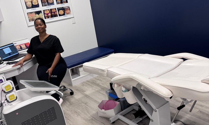 Image 5: Non-Invasive TruFlex Muscle Sculpting with Real-Time 3D Body Scans 
