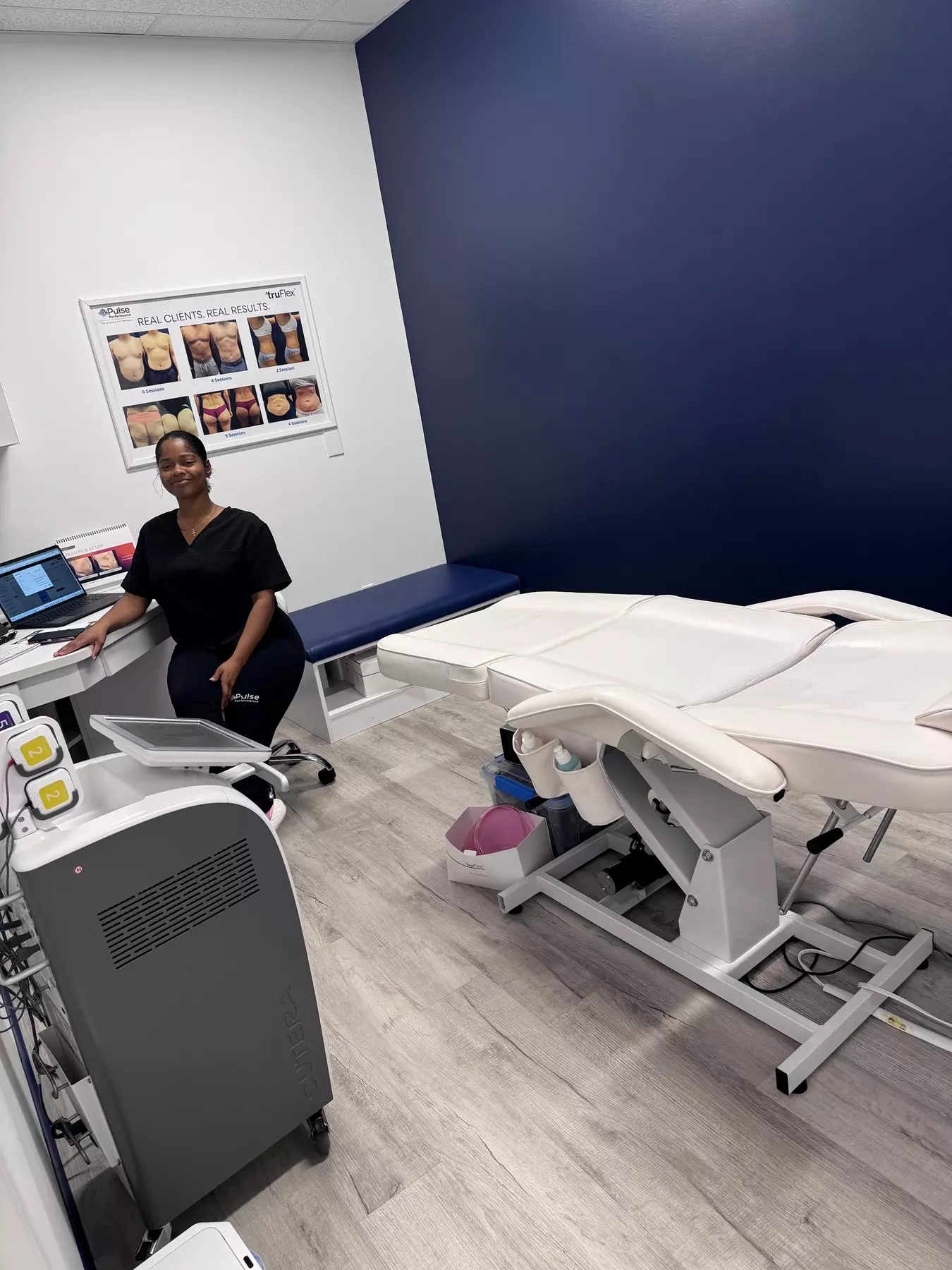 1, 2, or 4 Non-Invasive TruFlex Muscle Sculpting with Real-Time 3D Body Scans (Up To 76% Off) - Second Medium