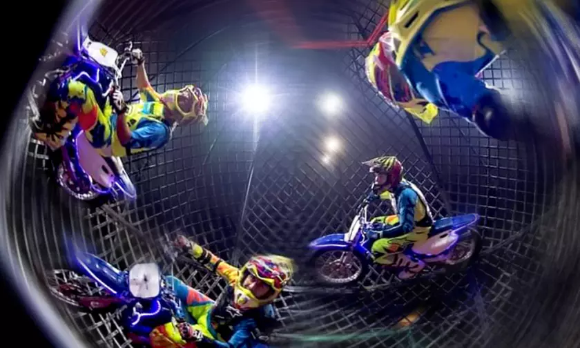 Weihnachtscircus: Sitzplatz-Ticket von Dez. 2024 - Jan. 2025 um 15 / 19:30 Uhr in Gelsenkirchen (bis 28% sparen) - Primary Image