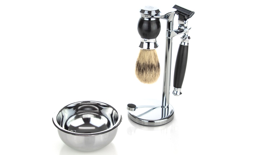 Image 12: Traditional Shaving Utensils