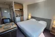 Normandie : chambre double ou appartement famille et parking, option pdj, pour 2 ou 4, à Gold Beach Hôtel And Residence - Image 6