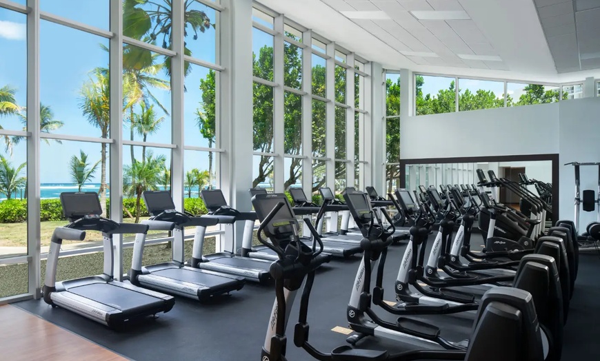 Image 22: ✈ 4-Day Puerto Rico Vacation at Caribe Hilton w/ Air & F&B Credit