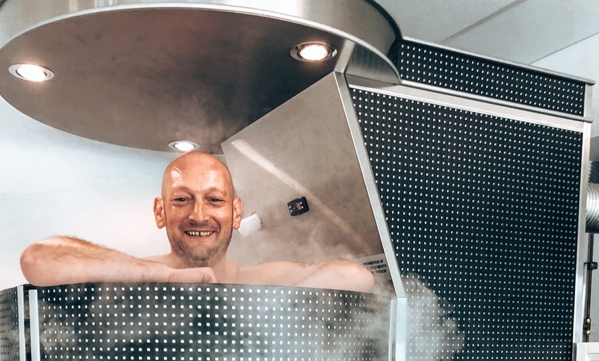 Image 7: Full-Body Cryotherapy