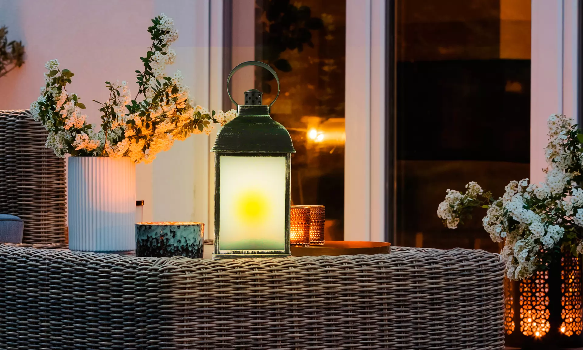 1 ou 2 lanternes avec effets flammes - Primary Image