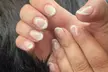 1 o 3 sesiones de manicura y/o pedicura con esmaltado semipermanente para 1 persona con hasta 44% de descuento - Image 6
