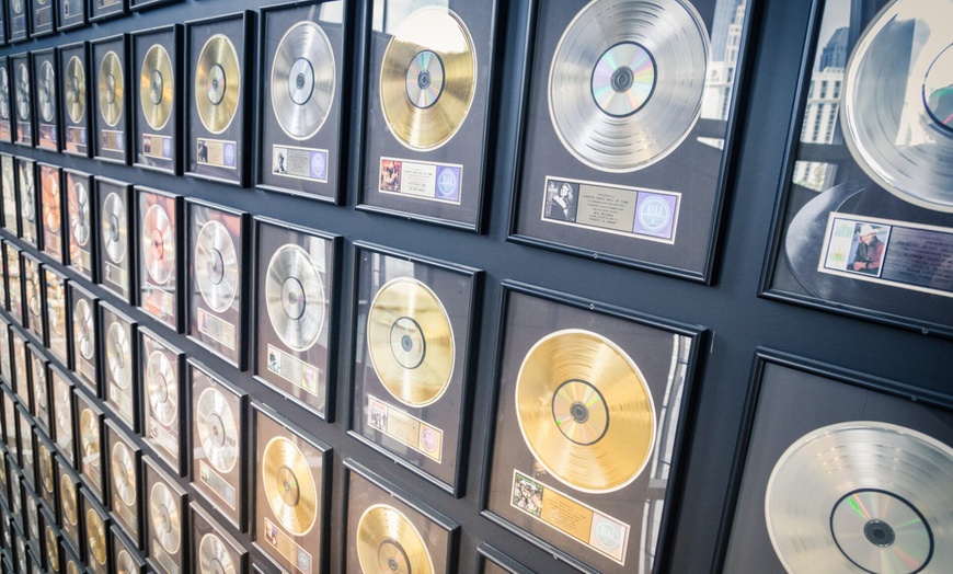 Image 5: Experience the Best of Nashville: 75-Min Tour for 1, 2, or 4 People!