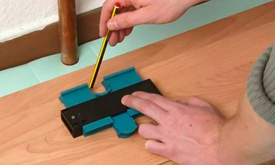 Outil de duplication des contours avec règle graduée, livraison offerte - Primary Image