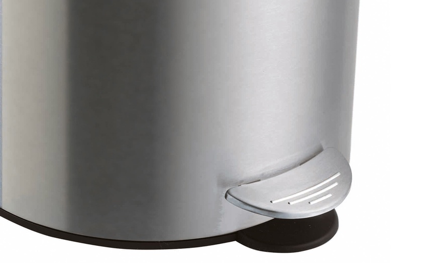 Image 4: 30L Stainless Steel Pedal Bin 