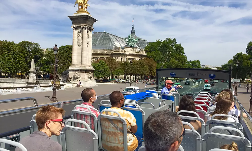 Admirez Paris à ciel ouvert dans un bus 100 % électrique avec pass 1 ou 2 jours Tootbus - Second Medium