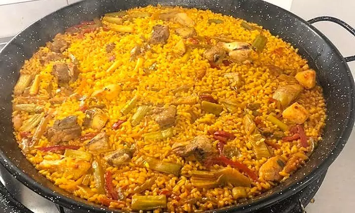 Menú de arroz para llevar para 2 o 4 personas con botella de vino