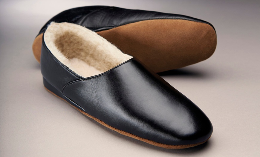 Image 8: Men's Leather Slippers