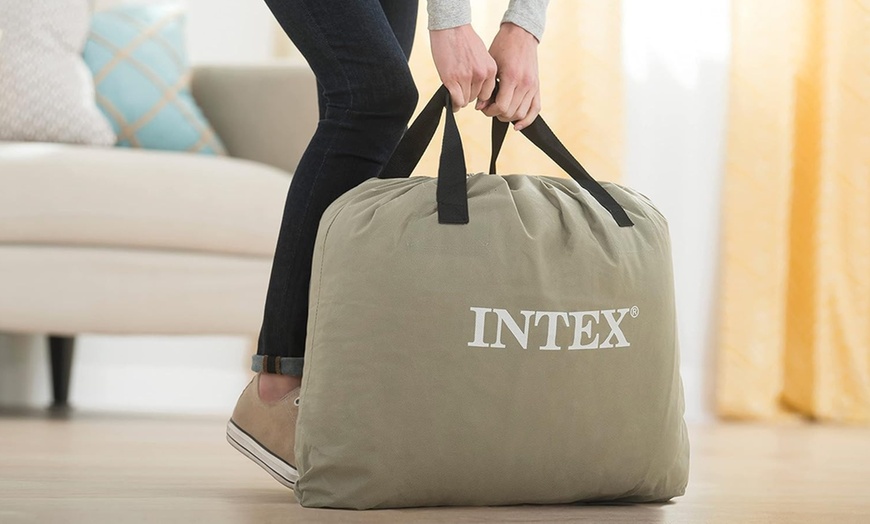 Image 8: Matelas gonflable 2 places en Fiber Tech de Intex