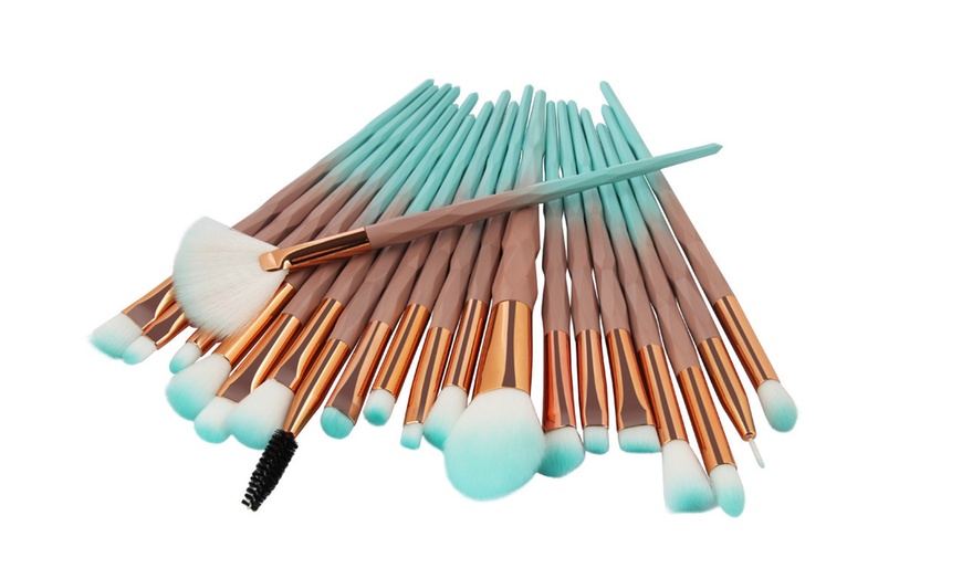 Image 5: Diamond Makeup Brush Set