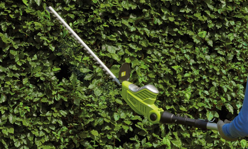 Image 7: Garden Gear Telescopic or Extendable Hedge Trimmers