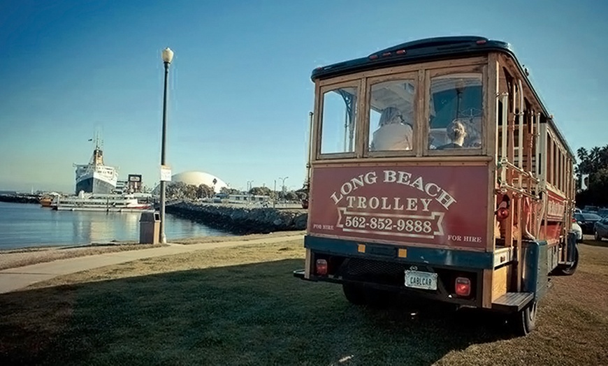Image 5: Hop Aboard for Holiday Lights Tour w/ Classic Cable Car in Long Beach