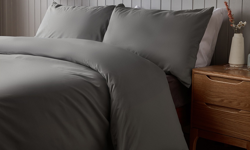 Image 2: Silentnight Supersoft Duvet Set