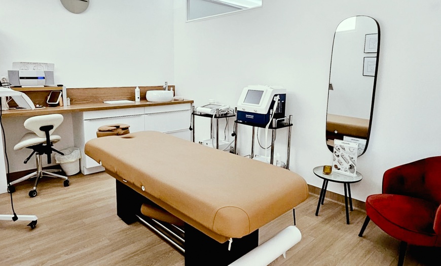 Image 2: Soin du visage au choix chez A.M Institut - Skin Expert