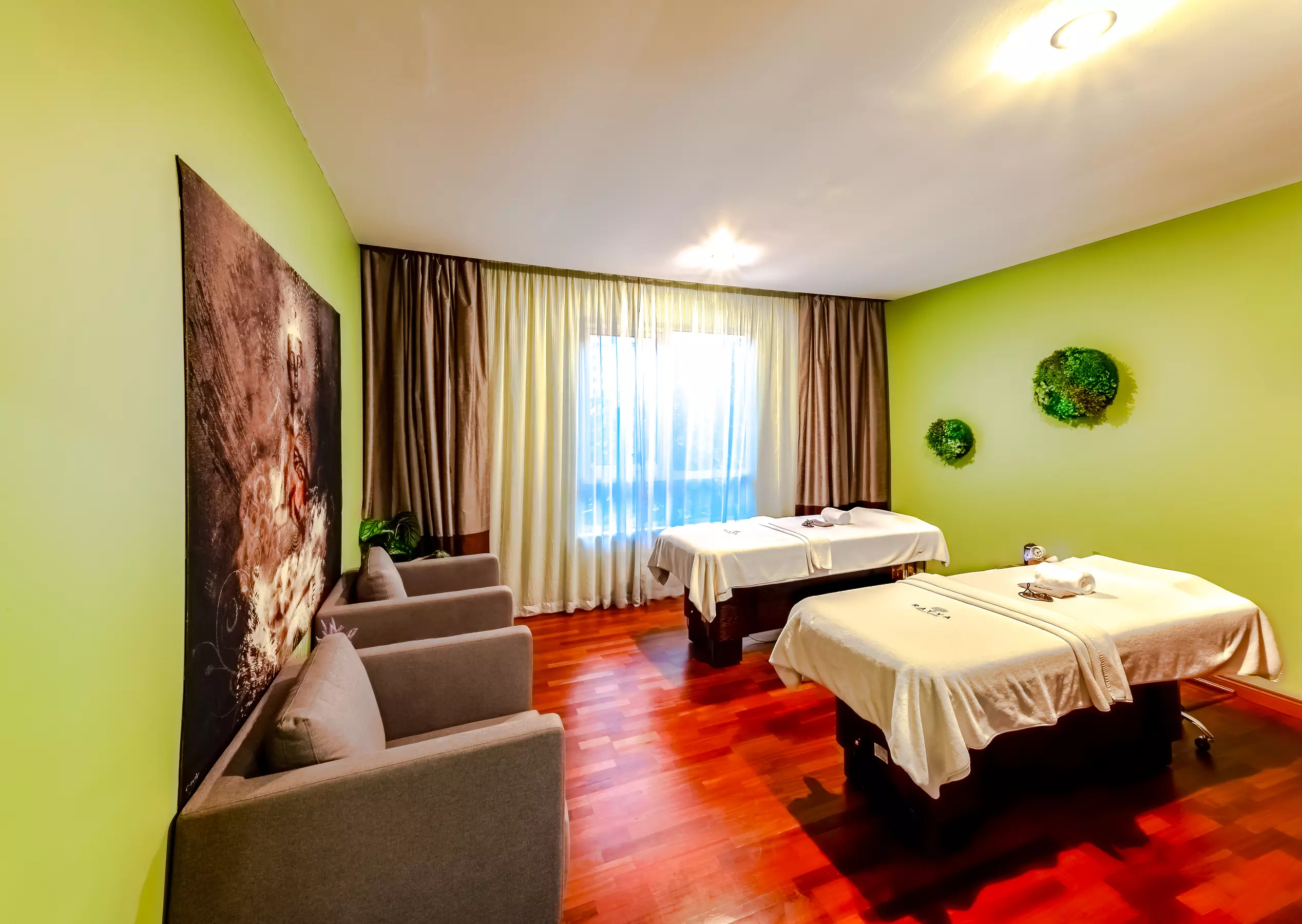 60 or 90-Minute Spa Treatment with Spa Access and Oxygen Therapy