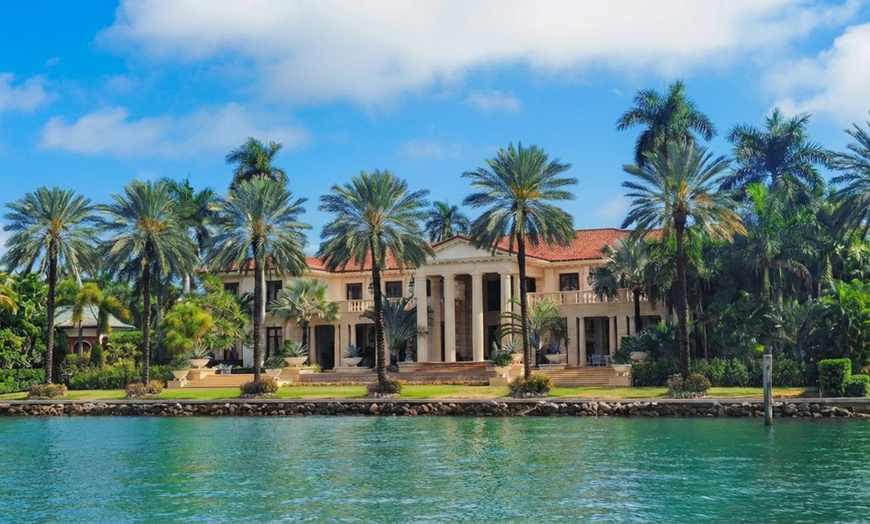 Image 10: Miami Skyline & Celebrity Mansion Boat Tour – Biscayne Bay