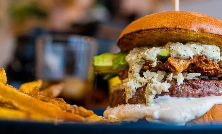 Image 6: Menú de arepas o hamburguesas para 2 o 4 en Tepuy Burger Benidorm 