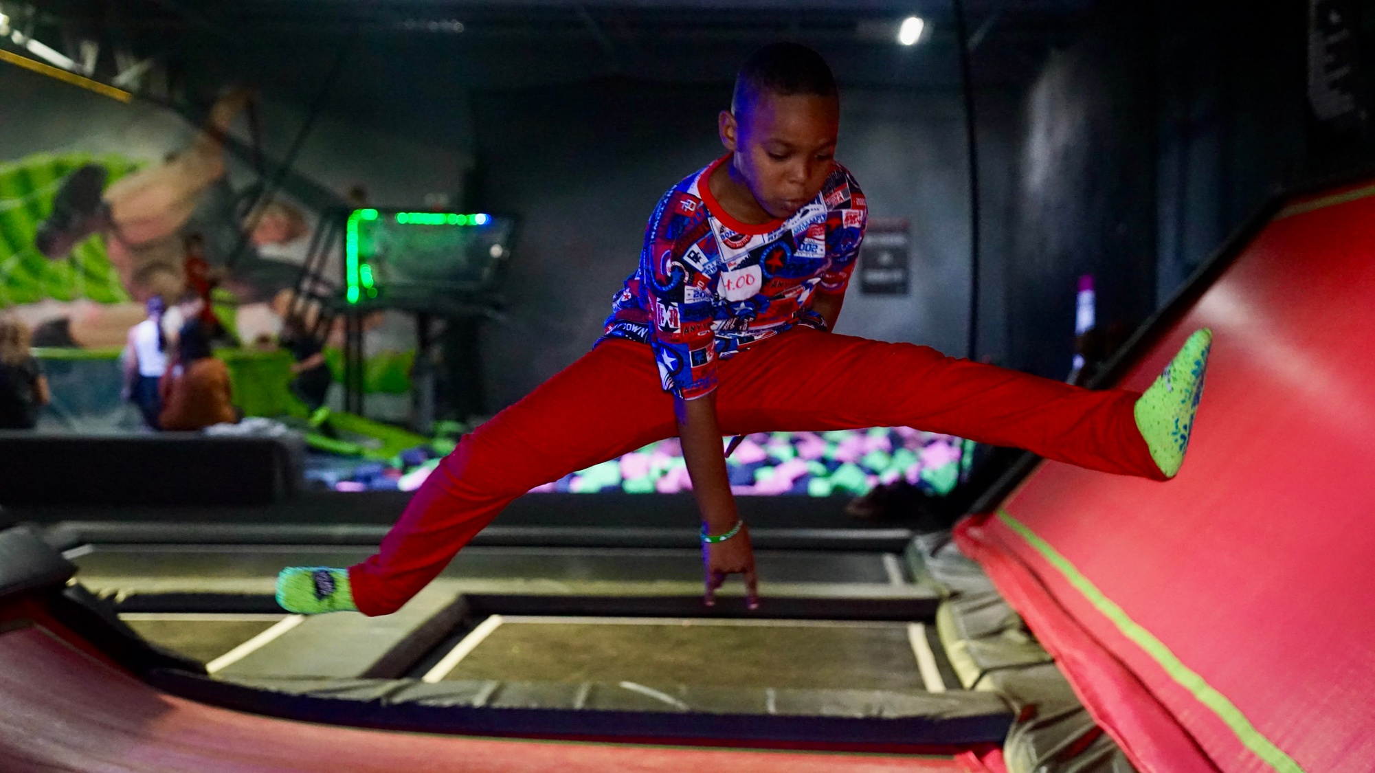 Unleash 2 hours of Xtreme jumping fun, solo or with a friend!