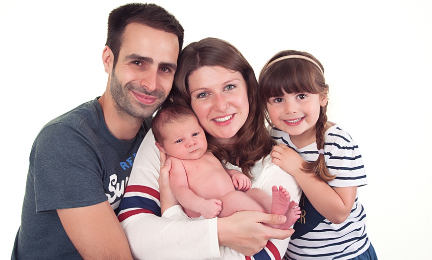 Image 4: Family Photoshoot with Prints