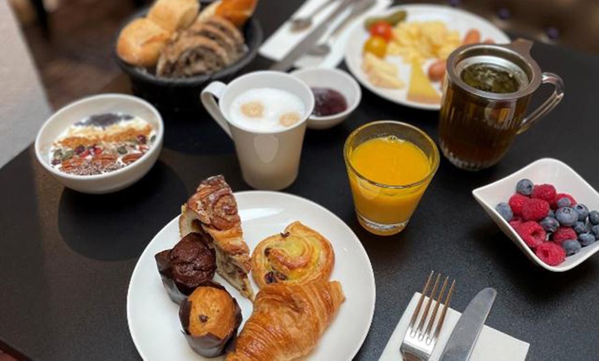 Image 15: Strasbourg : chambre double avec petit-déjeuner et vin en option
