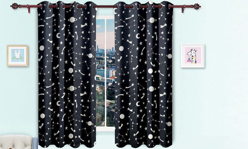 Image 3: Glow-In-The-Dark Curtains