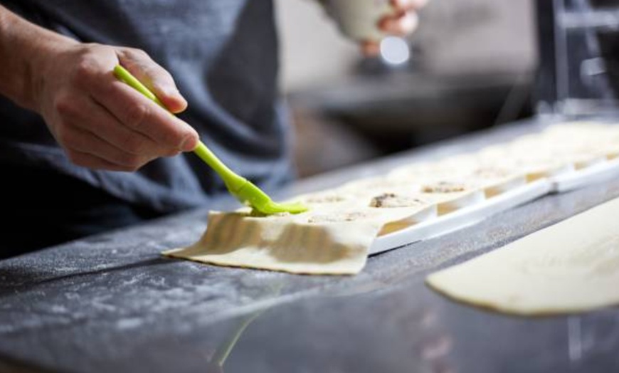 Image 8: ¡Aprende a cocinar! La buena paella o la cocina italiana a tu alcance