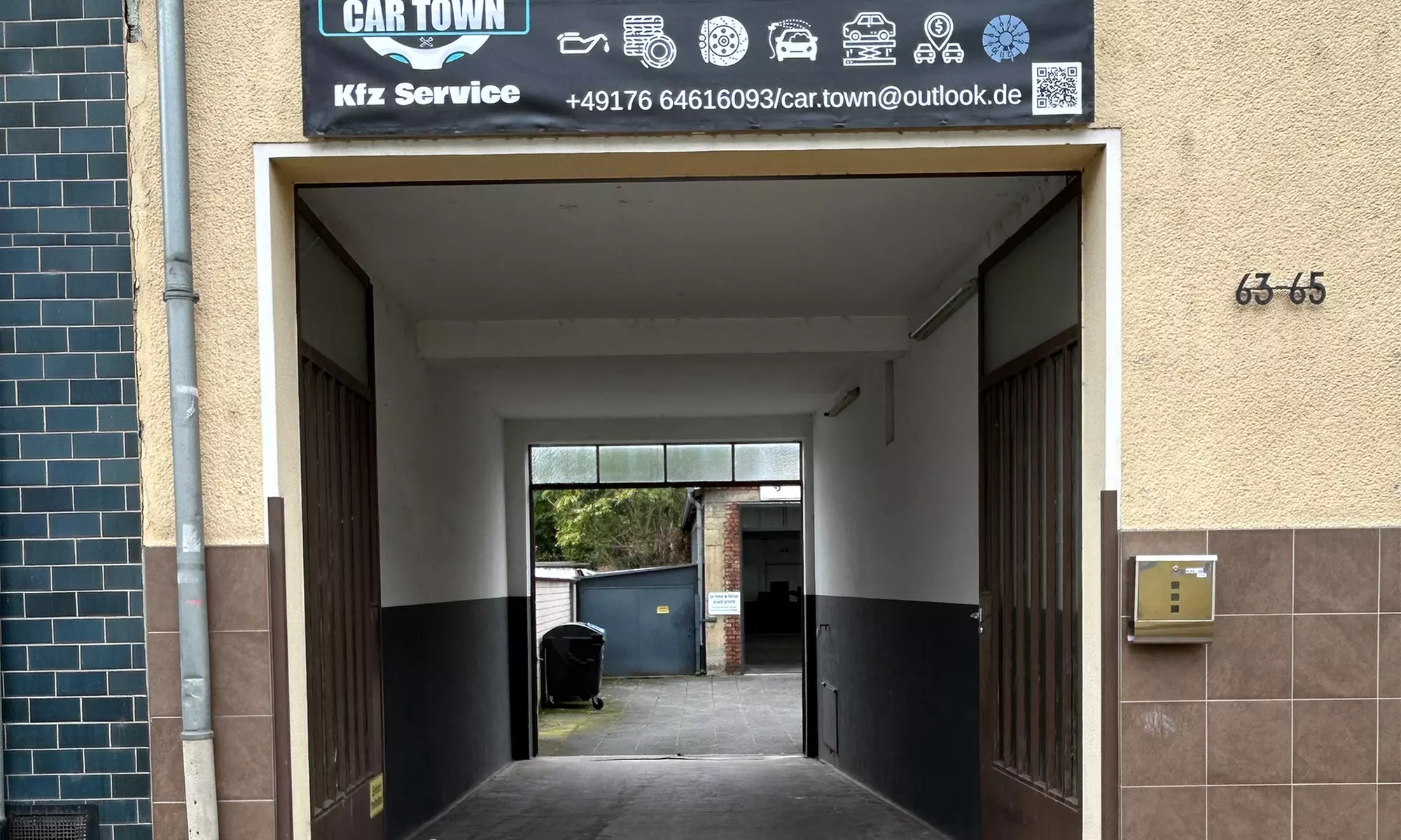 Kleine Inspektion für 1 Pkw inkl. Ölwechsel mit bis zu 2l Premium-Öl