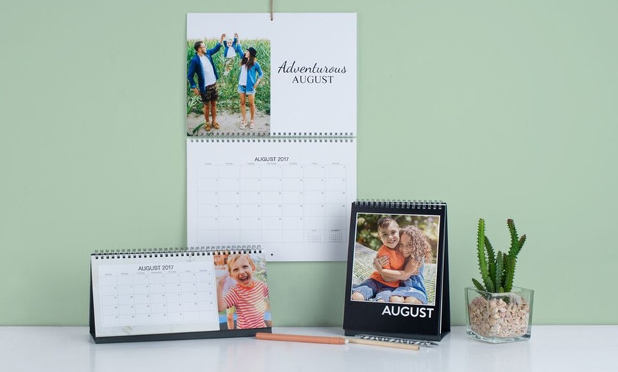 Image 3: Personalized Desk Calendar