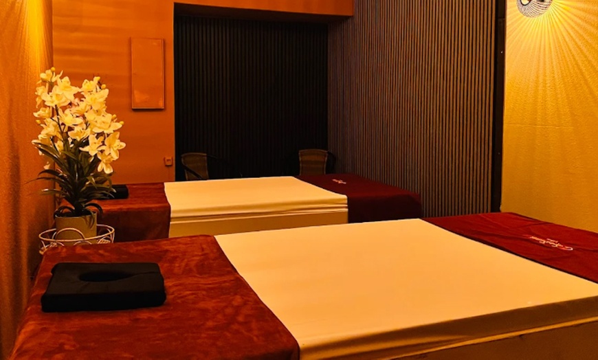 Image 4: 60 Min. Thai-Öl-Partner-Ganzkörpermassage - Entspannung für 2 Personen