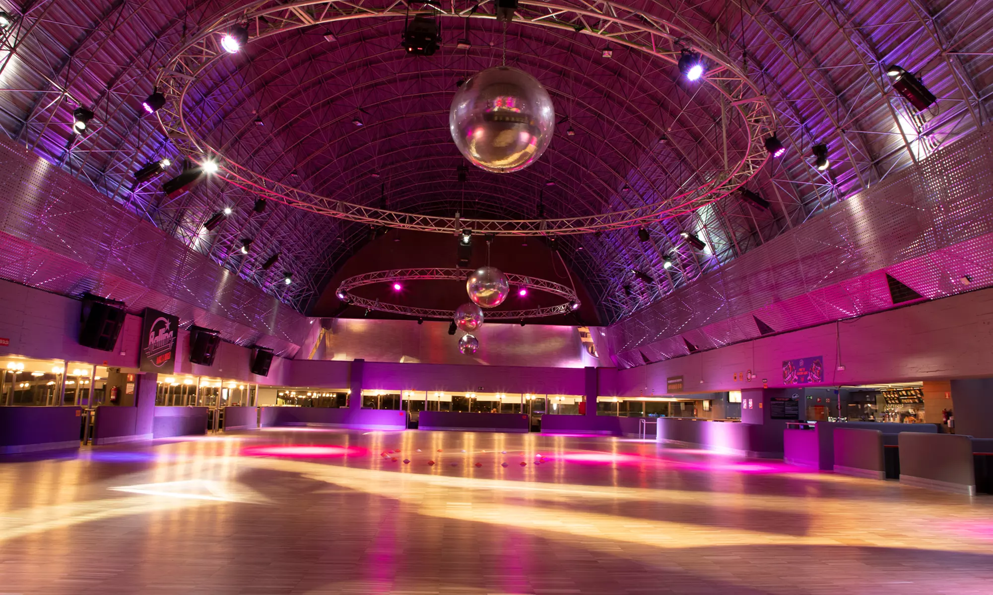 Acceso a pista con opción a menú para 2 personas en Rolling Dance