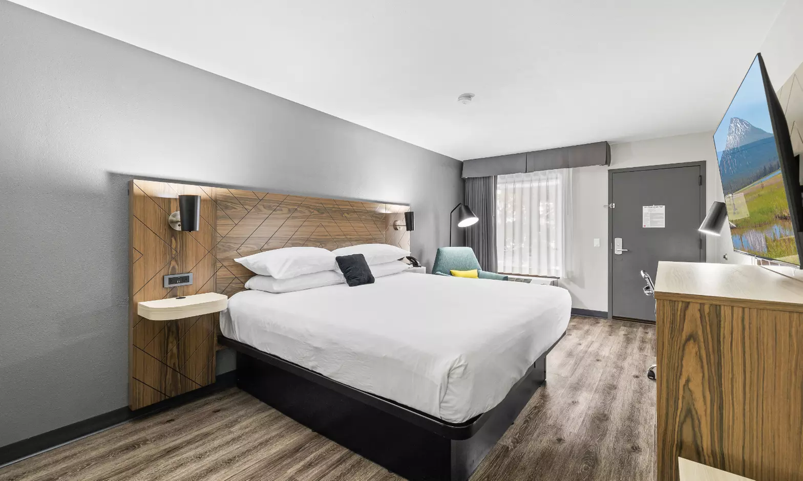 Comfortable Oregon Hotel near Skiing at Mt. Bachelor
