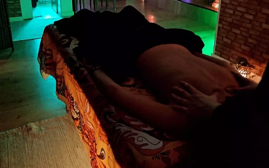 Relájate con un masaje que te transportará a la calma absoluta