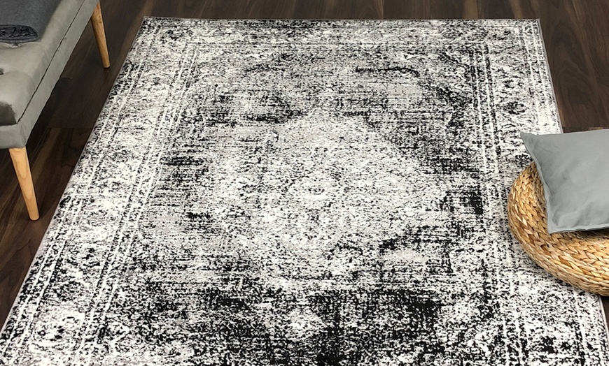 Image 13: Vintage Style Rug