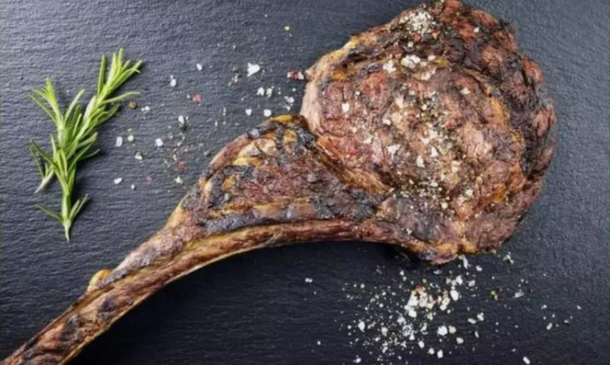 Share a 1kg or 2kg Tomahawk Steak Meal with Cocktails or Wine!