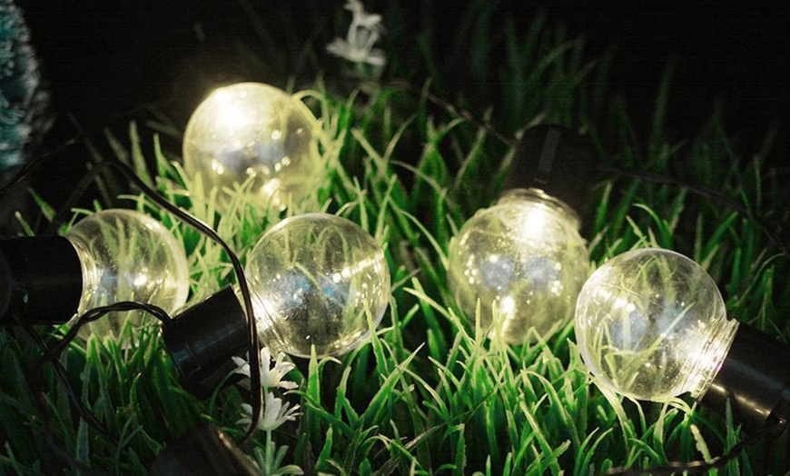 Image 3: Solar-Powered String Light Bulbs
