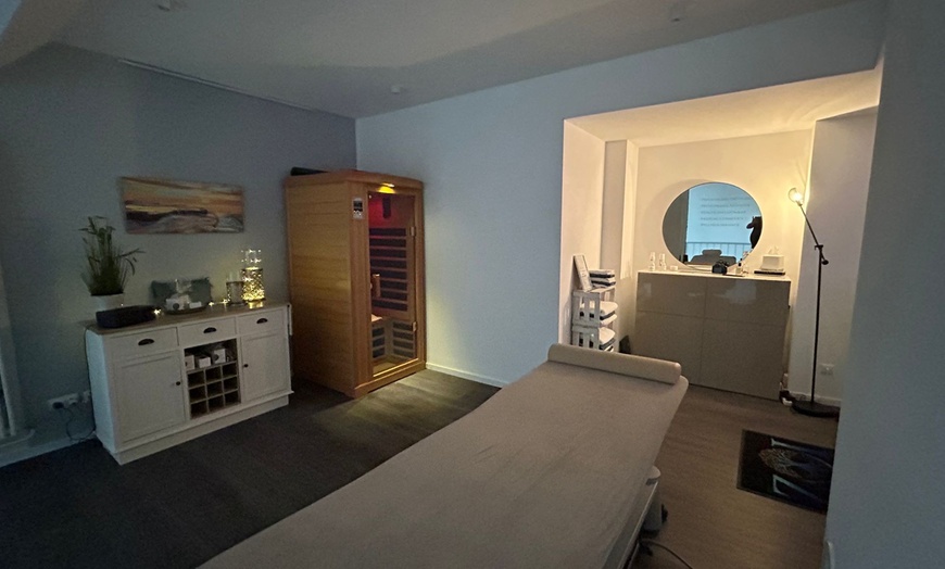 Image 9: Wohlbefinden und Entspannung: 60 Min. Massage + 20 Min. Infrarotkabine