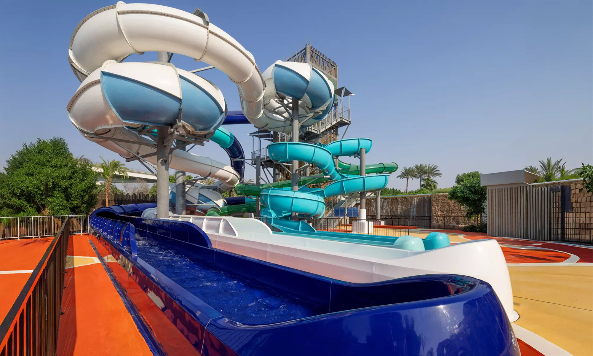5*Dubai: One-Night Stay with Breakfast and Waterpark Access