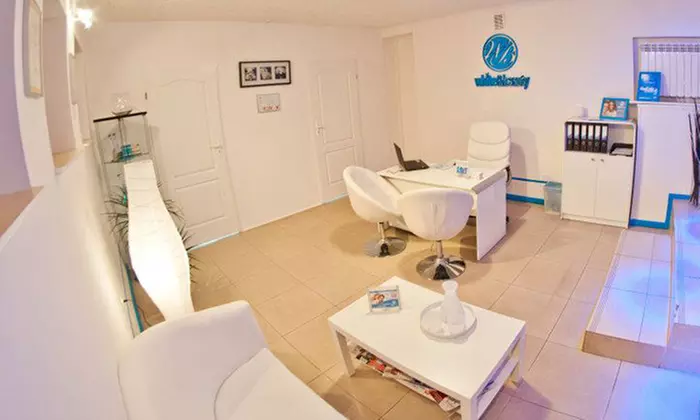 Laserowe wybielanie zębów lampą Beyond