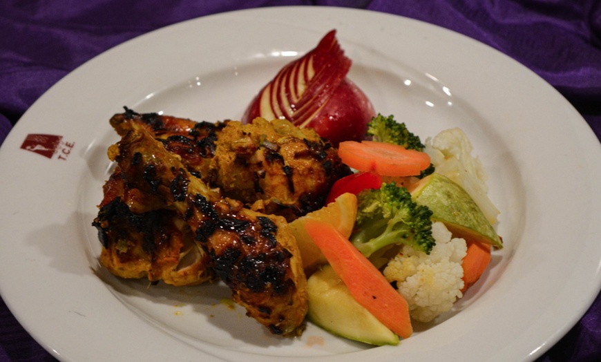 Image 4: Lunch Buffet with Tea and Coffee