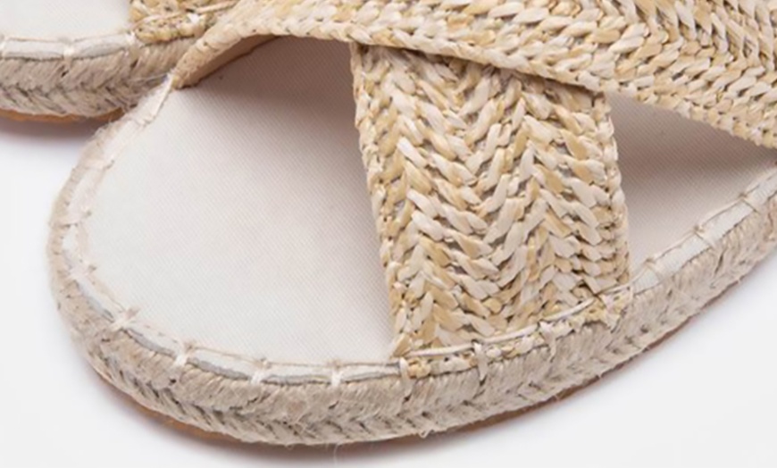 Image 9: Straw Hemp Rope Sandals