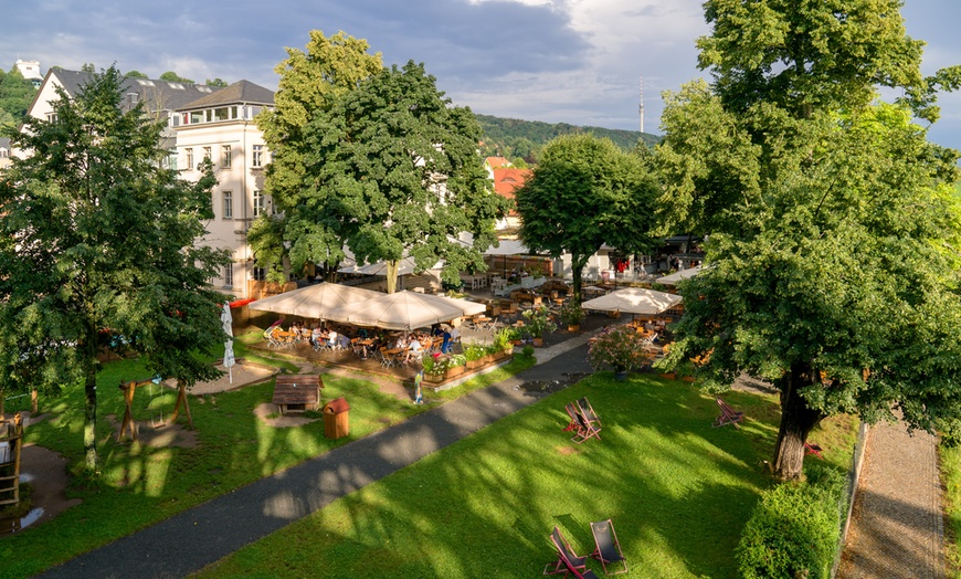 Image 11: Genieße ein 2-Gänge-ElbeGarten-Menü mit Blick auf die Elbe