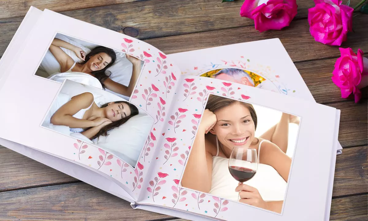 Livre photo personnalisable 30x30cm de 28, 40, 60, 100 ou 140 pages sur Colorland - Primary Image