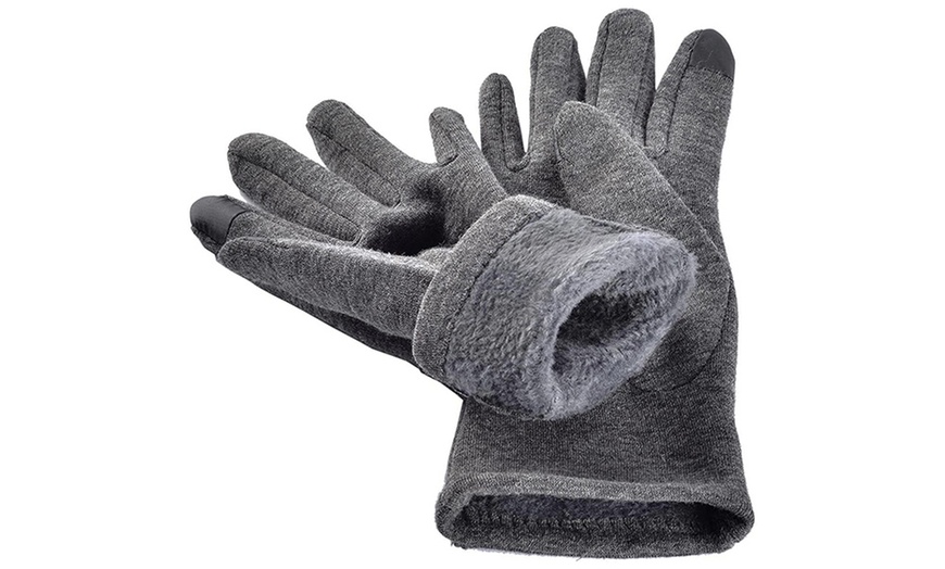 Image 5: Womens Touchscreen Gloves with Button Details