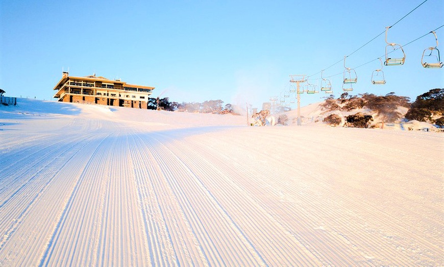 Image 5: Sydney: One-Day Perisher Snow Tour 