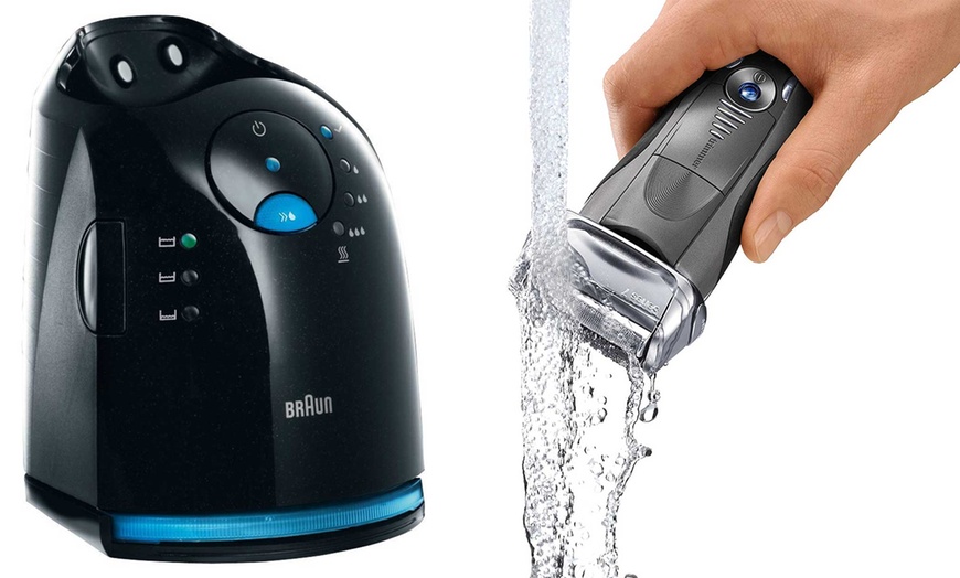 Image 3: Braun Series 7 Shaver