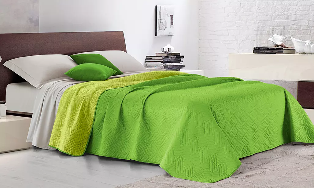 Zweifarbige Tagesdecke