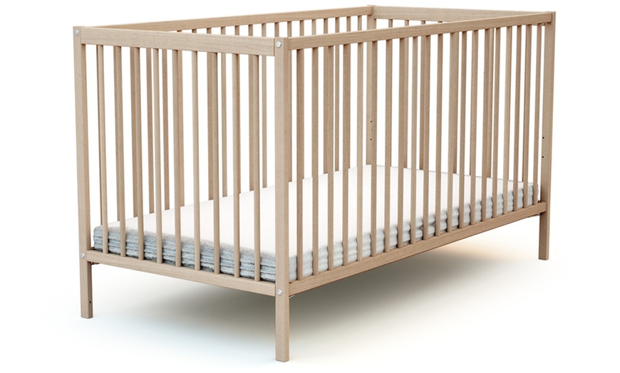 Image 1: Babybed 'Essentiel' van het merk AT4